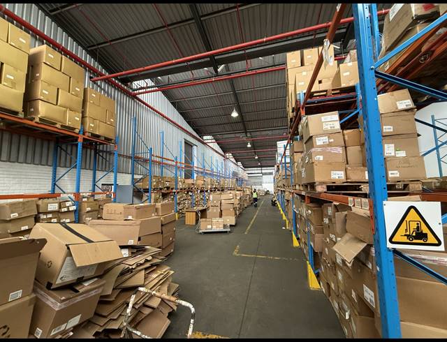 5,552M² WAREHOUSE TO LET IN EPPING INDUSTRIAL